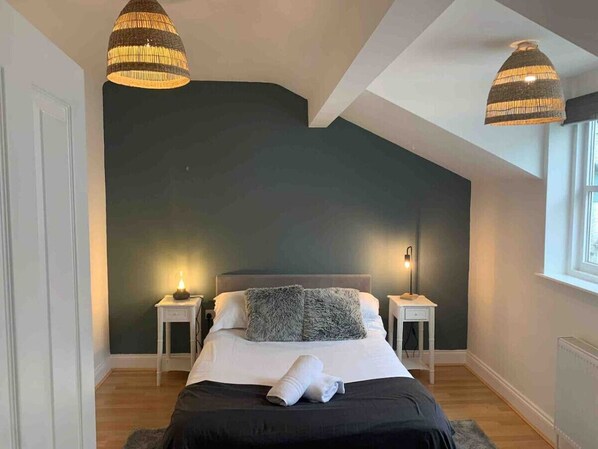 2 bedrooms, desk, iron/ironing board, travel cot