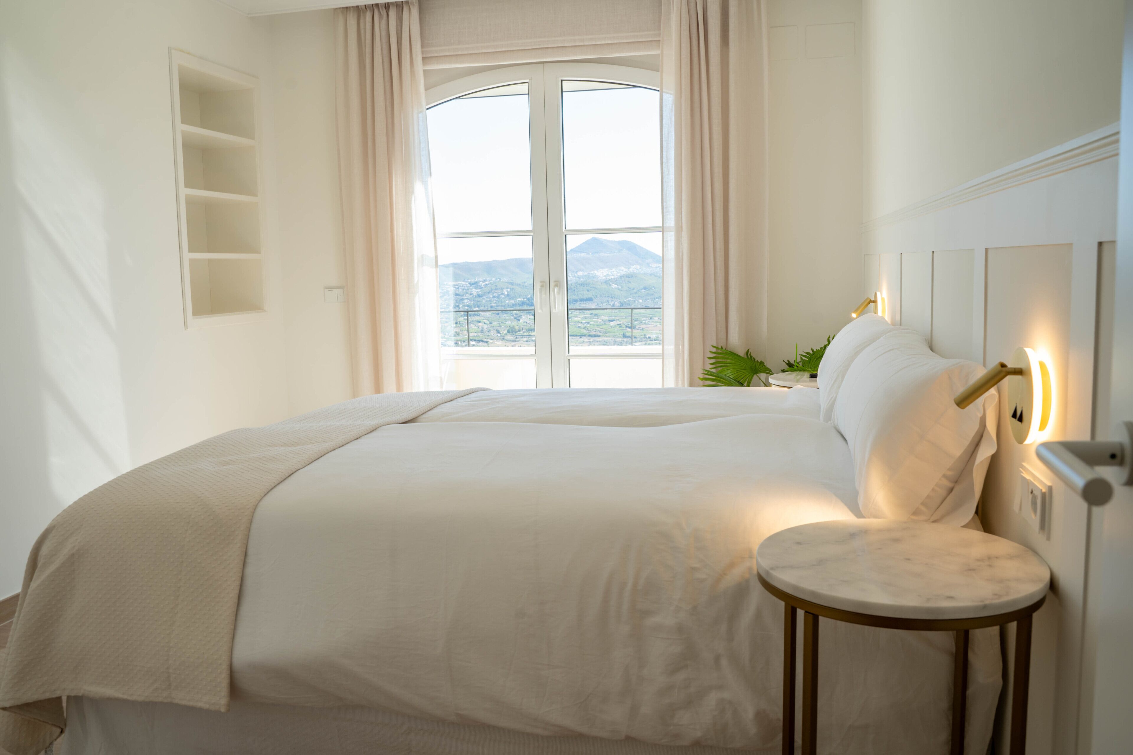 4 chambres, fer et planche à repasser, Wi-Fi, draps fournis