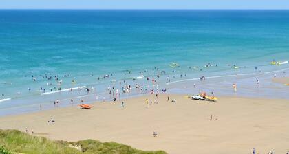 2 bedroom accommodation in Perranporth