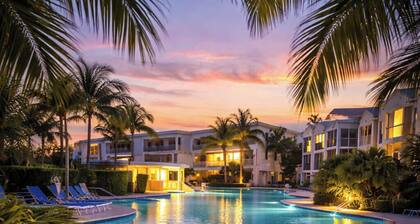 Vacay Vibes ~ Tropical Luxury Home in Mariners Club. Pools, Marina, Pickleball