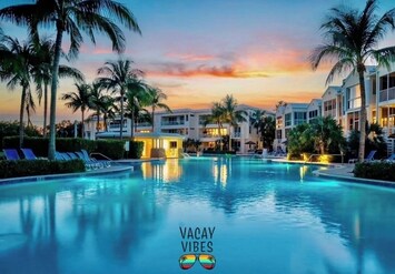 Beautiful Mariners Club Oasis Pool