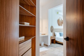 Deluxe Apartment | In-room safe, laptop workspace, blackout drapes, iron/ironing board - Casa Manglar Riviera Maya (Puerto Aventuras)