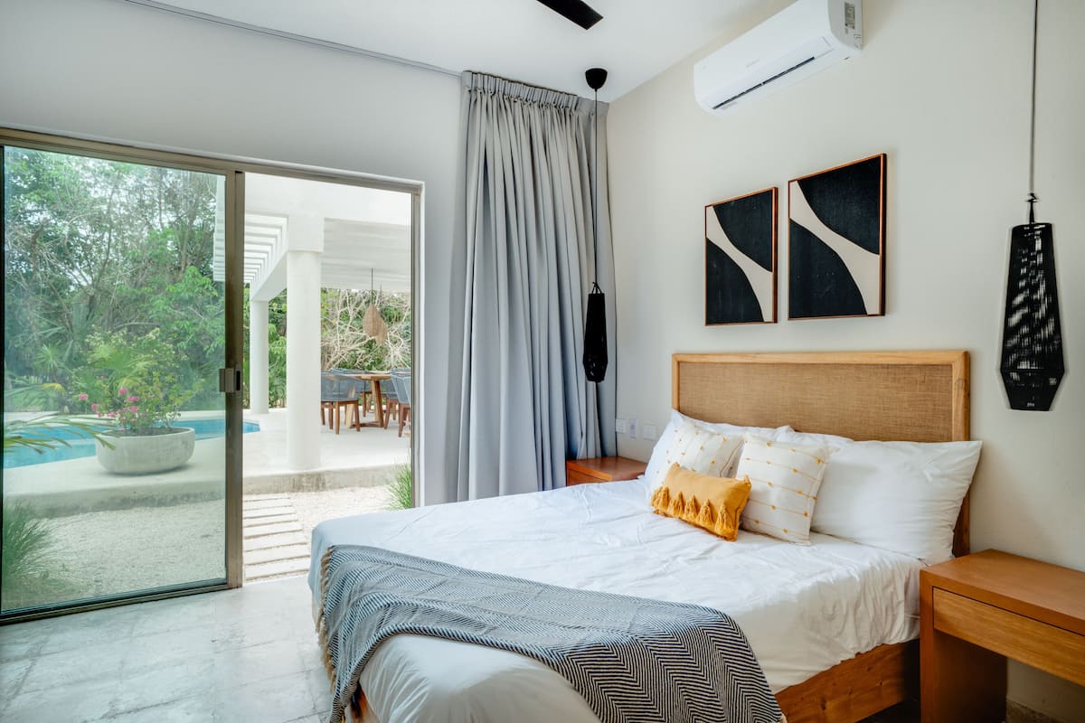 Apartamento luxo | 1 quarto, cofres nos quartos, espaço de trabalho para notebook