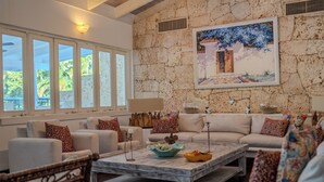 Smart TV - Luxury Villa Beach & Golf COUNTRY HOUSE (La Romana)