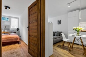 1 sovrum, skrivbord, strykjärn/strykbräda och gratis wi-fi