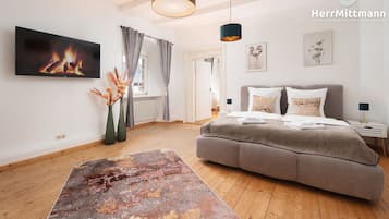 3 habitaciones, tabla de planchar con plancha, wifi y ropa de cama