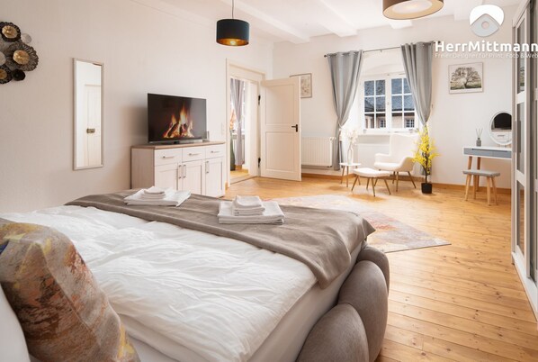 3 chambres, fer et planche à repasser, Wi-Fi, draps fournis