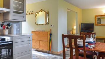 Dishwasher, highchair