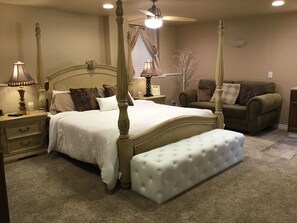 3 bedrooms, iron/ironing board, WiFi, bed sheets