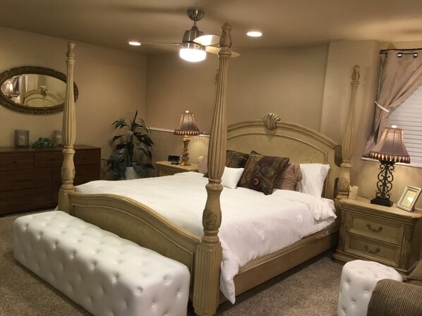 3 bedrooms, iron/ironing board, WiFi, bed sheets