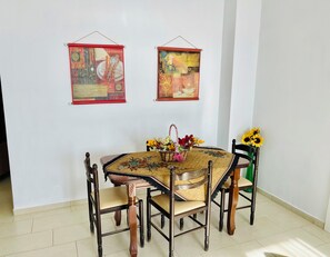 Apartment, 2 Bedrooms, Balcony, City View | Dining - Seaview 2 Apartments Rental Vlore (Vlorë)