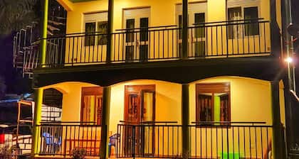 Lights Of Kazinga Homestay