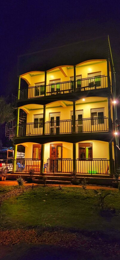 Lights Of Kazinga Homestay