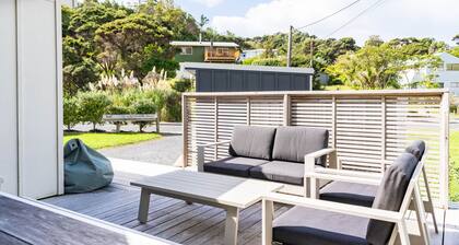 Pearls Embrace - Mangawhai Heads Studio