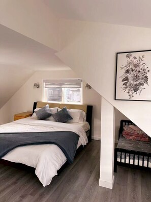 4 habitaciones, escritorio, tabla de planchar con plancha y wifi gratis 