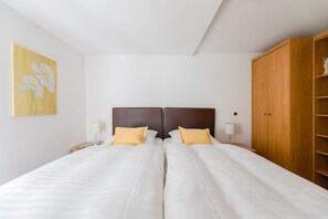 2 bedrooms, in-room safe, travel crib, WiFi
