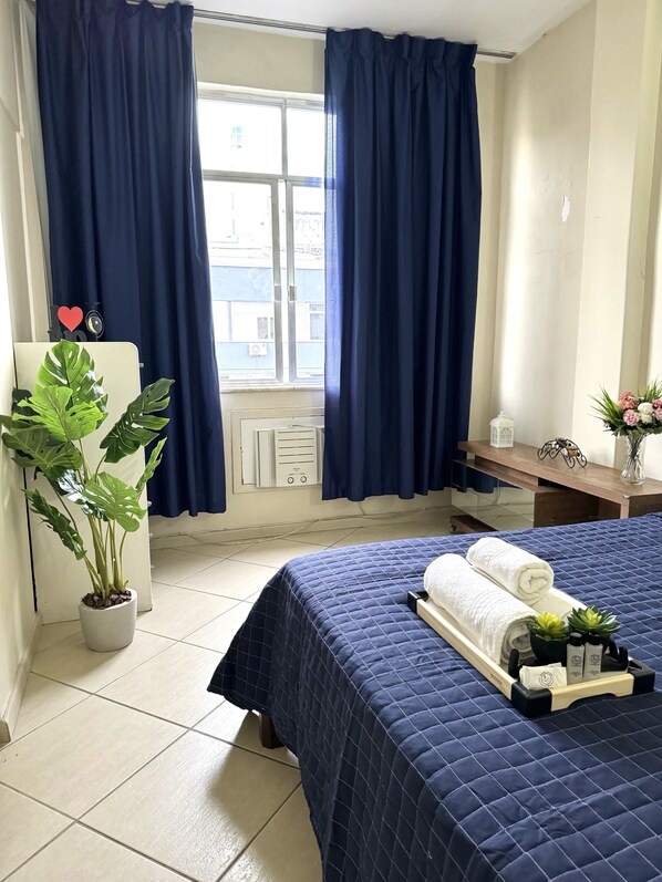 Family Apartment | 1 bedroom, blackout curtains, iron/ironing board, free WiFi - Apartamento Copa Friends HIR 40 (Rio de Janeiro)