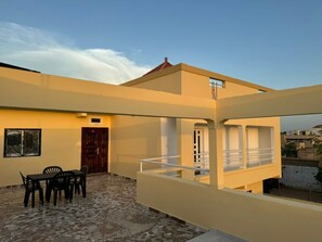 Property grounds - Maison 3 Chambres Avec Piscine à Malikounda Près de Saly (Malikounda)