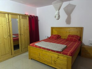 3 bedrooms, free WiFi, bed sheets