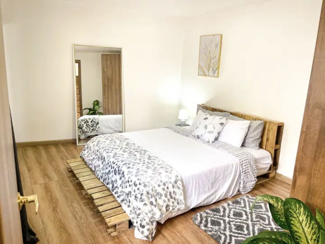 1 quarto, Wi-Fi de cortesia, roupa de cama