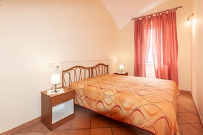 2 室のベッドルーム、アイロン / アイロン台、WiFi