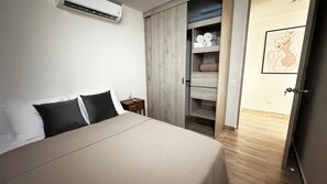 2 bedrooms, desk, free WiFi, bed sheets