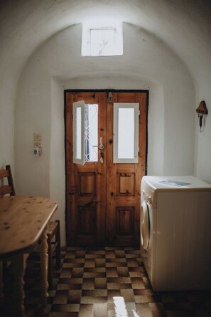 Interior - The Boat Builders House - Oia  (Oia)