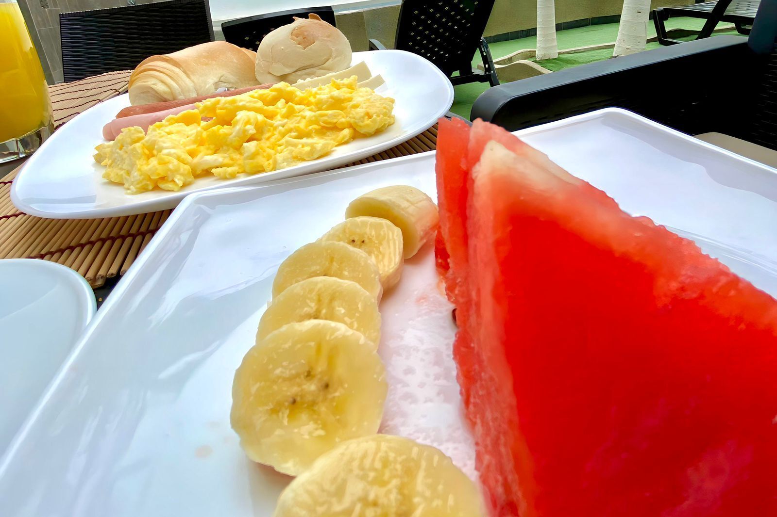 朝食