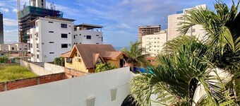 호텔 마드리갈, 만타 비치