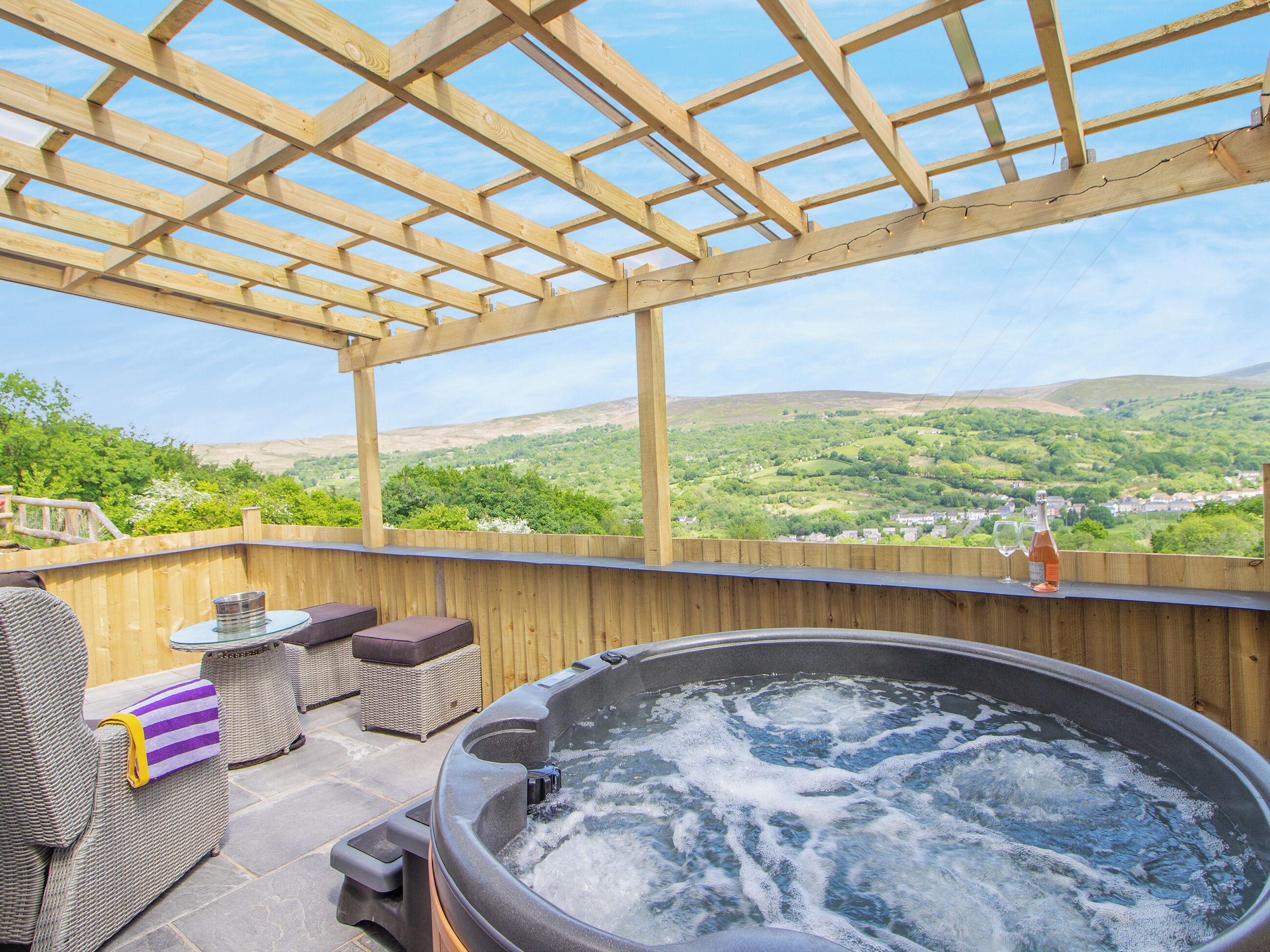 مغطس سبا خارجي