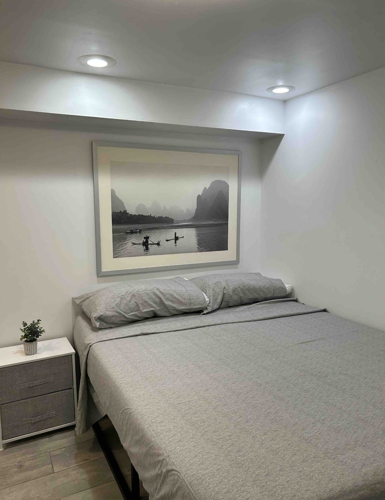 1 chambre, fer et planche à repasser, accès au Wi-Fi (inclus)