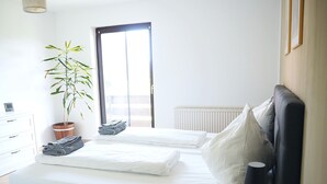2 chambres, bureau, fer et planche à repasser, Wi-Fi gratuit