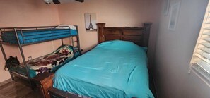 4 camere, ferro/asse da stiro, Wi-Fi, lenzuola
