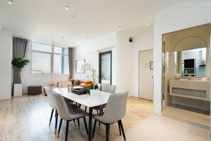 华丽公寓, 3 间卧室, 厨房, 城市景观 | 餐厅