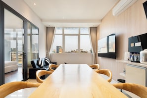 Deluxe Apartment, 2 Bedrooms, Kitchen, City View | Egyptian cotton sheets, premium bedding, down comforters