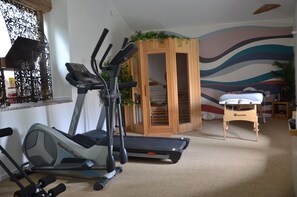 Fitness facility - Appartement de 80m2 Dans Ancien Corps de Ferme Spa, Sauna , Fitness (Jassans-Riottier)