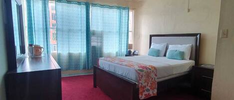 1 bedroom, blackout curtains, free WiFi