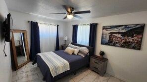 4 bedrooms, iron/ironing board, WiFi, bed sheets