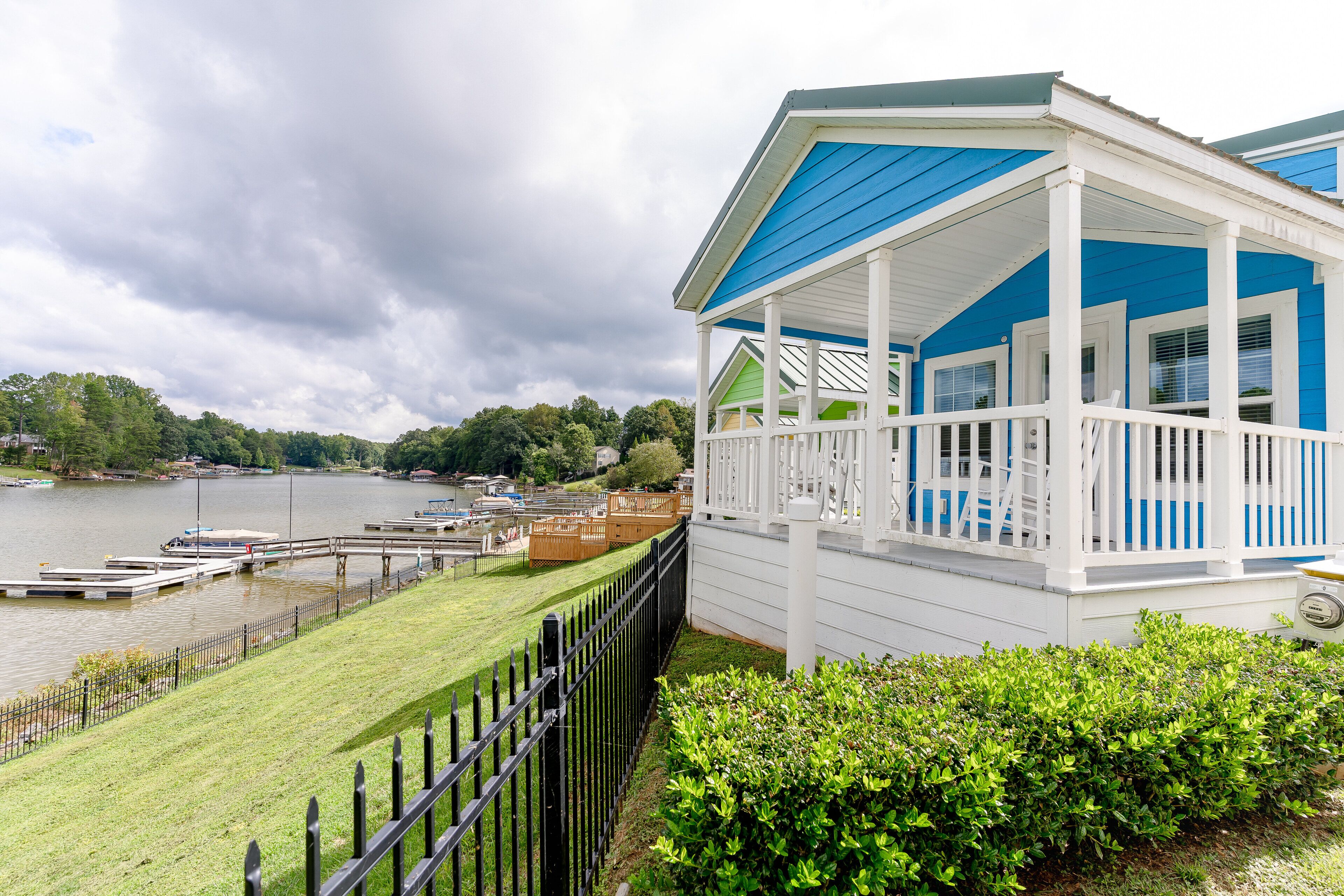 C15 Lake Front Tiny Home,  1 Bedroom/Loft