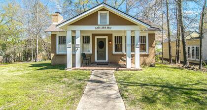 Belhaven Beauty  3BR/2BA Near Belhaven College & Med Center