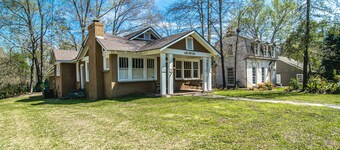 Belhaven Beauty  3BR/2BA Near Belhaven College & Med Center
