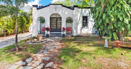 The Bungalow - Near Historic Downtown Fort Myers