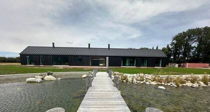 Lyford Luxury Lodge, Guest Wing