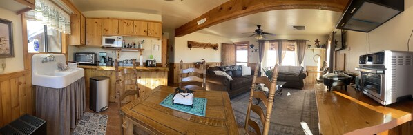 Smart TV - 5 minutes from the world-famous Gunsite Firearms Academy! (Paulden)