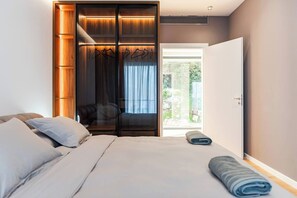 Desk, iron/ironing board, free WiFi, bed sheets