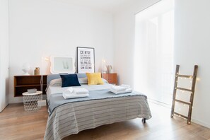 1 soverom, safe på rommet, skrivebord og strykejern/-brett