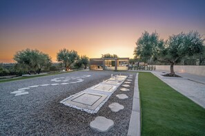 Property grounds - Endless Blue Private Club - Grand Villa (TRAPEZAKI KEFALONIA)