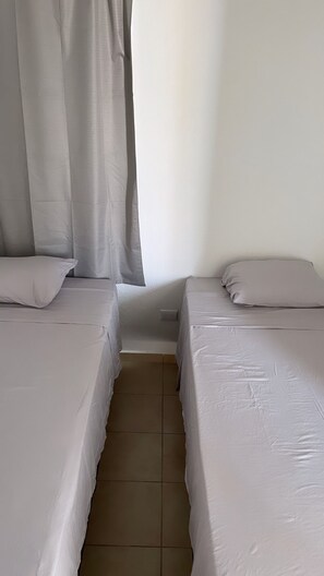 2 室のベッドルーム、WiFi、ベッドシーツ