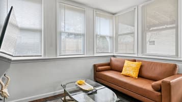 Smart TV, books, offices