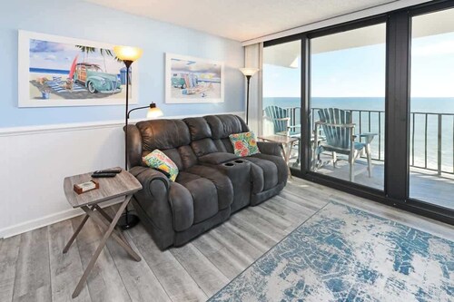 Royal Garden Ocean Front 2BR